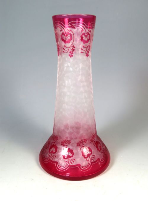 antique val st lambert cameo glass vase - CATEGORY: ANTIQUE GLASS - DATED 1900