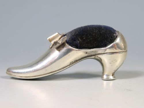 ANTIQUE HALLMARKED SILVER SHOE PIN CUSHION - ADDITIONAL PHOTO 3
