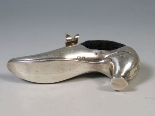 ANTIQUE HALLMARKED SILVER SHOE PIN CUSHION - ADDITIONAL PHOTO 4