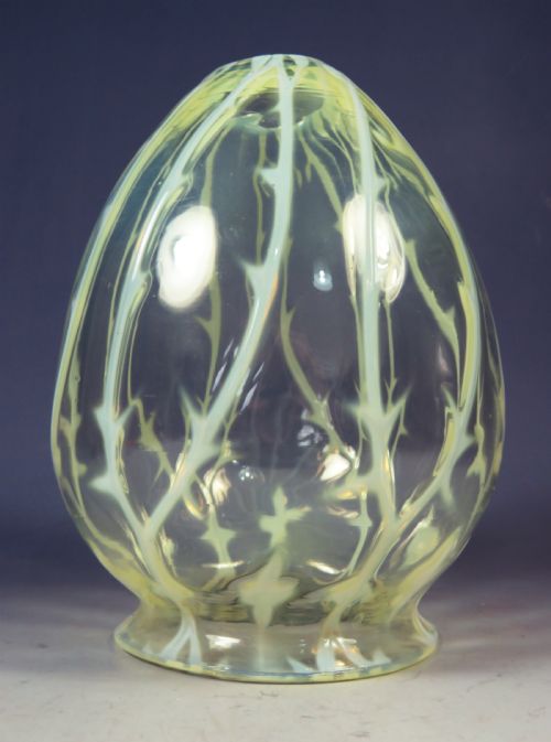 ANTIQUE ARTS AND CRAFTS VASELINE GLASS LAMP SHADE - ADDITIONAL PHOTO 2