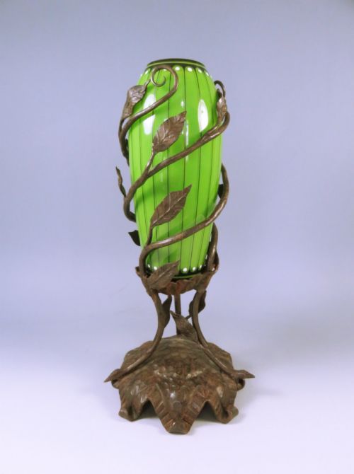 BOHEMIAN ART NOUVEAU GREEN GLASS VASE IN IRON MOUNT - ADDITIONAL PHOTO 4