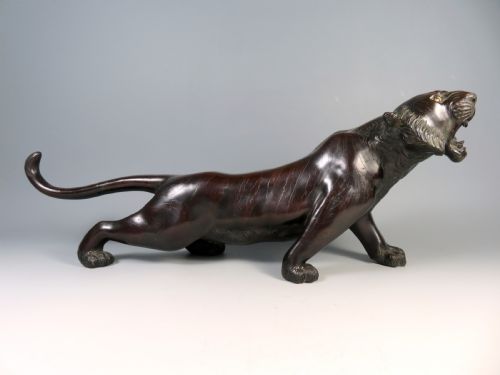 antique japanese meiji period bronze tiger okimono - CATEGORY: ANTIQUE SCULPTURES - DATED 1900