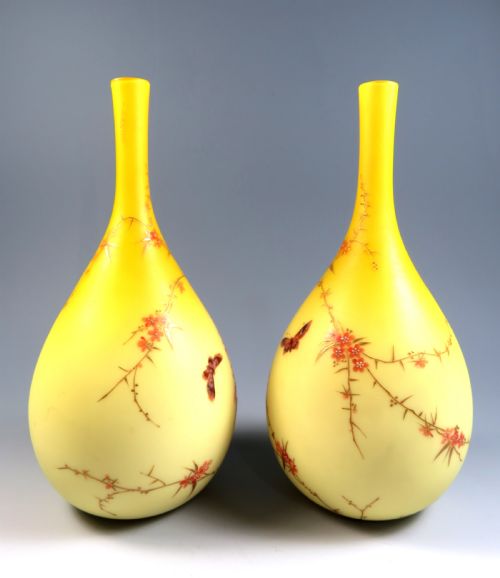 PAIR OF THOMAS WEBB YELLOW CASED GLASS VASES - ADDITIONAL PHOTO 3