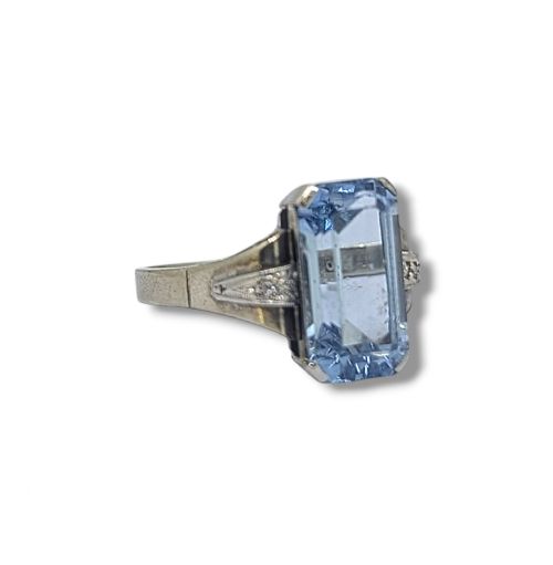 art deco platinum gold aquamarine single stone ring - CATEGORY: ANTIQUE JEWELLERY - DATED 1930