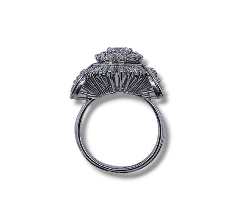 18CT WHITE GOLD 1950S DIAMOND BALLERINA RING - ADDITIONAL PHOTO 1