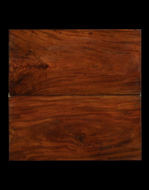 A GEORGE II MAHOGANY BACHELORS CHEST - ADDITIONAL PHOTO 2