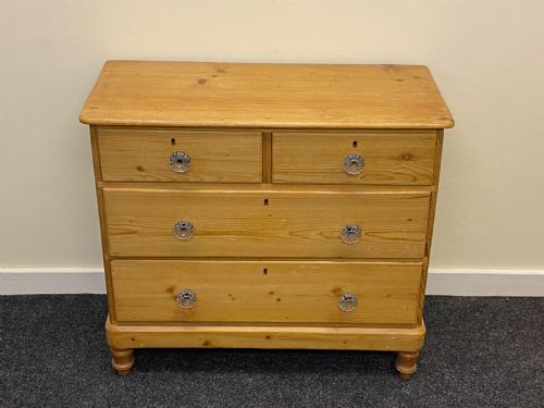 Victorian late 19th century pine chest of drawers 