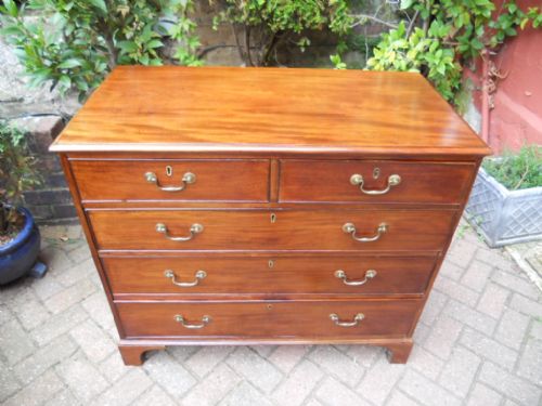 MAHOGANY GEORGIAN CHEST OF DRAWERS - ADDITIONAL PHOTO 1