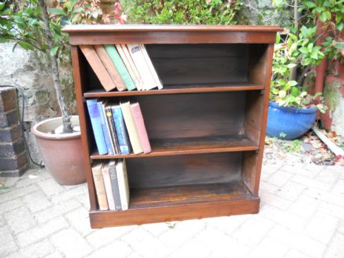 small mahogany bookcase - CATEGORY: ANTIQUE BOOKCASES - DATED EDWARDIAN