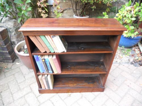 SMALL MAHOGANY BOOKCASE - ADDITIONAL PHOTO 1