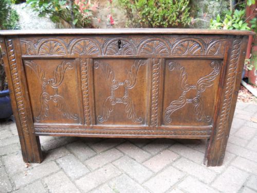 SMALL 18TH C OAK COFFER - ADDITIONAL PHOTO 2