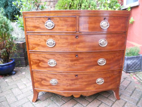 bow front chest of drawers - CATEGORY: ANTIQUE CHEST OF DRAWERS - DATED 1800
