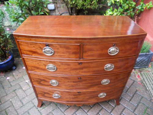 BOW FRONT CHEST OF DRAWERS - ADDITIONAL PHOTO 1