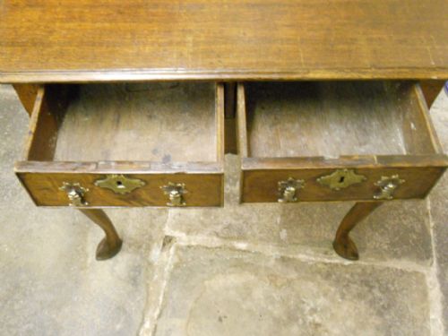 CABRIOLE LEG OAK LOWBOY - ADDITIONAL PHOTO 5
