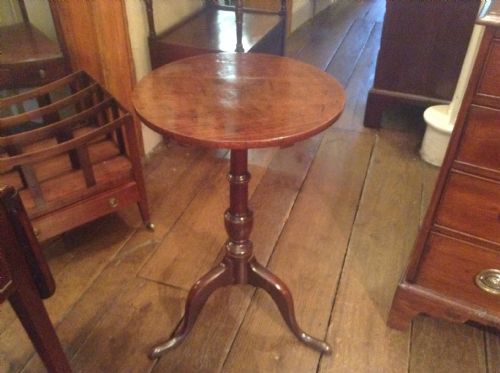 small oak tripod table - CATEGORY: ANTIQUE TABLES - DATED 1750