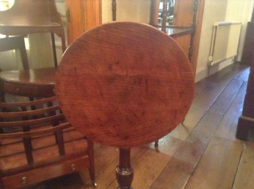 SMALL OAK TRIPOD TABLE - ADDITIONAL PHOTO 2