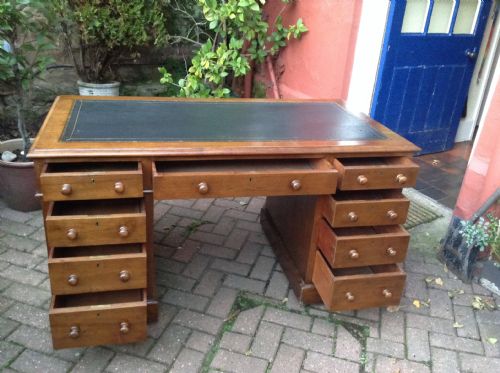 VICTORIAN PEDESTAL DESK - ADDITIONAL PHOTO 1