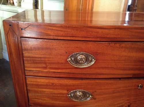 SHERATON PERIOD BOW FRONT MAHOGANY CHEST OF DRAWERS - ADDITIONAL PHOTO 2