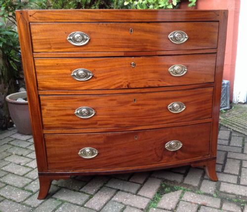 SHERATON PERIOD BOW FRONT MAHOGANY CHEST OF DRAWERS - ADDITIONAL PHOTO 4