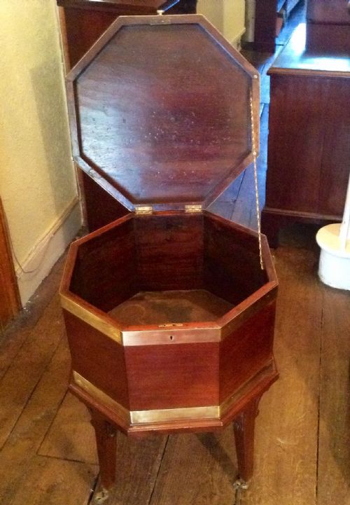 HANDSOME MAHOGANY WINE COOLER - ADDITIONAL PHOTO 2