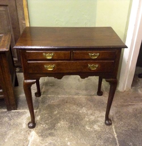early 18th century oak cabriole leg lowboy - CATEGORY: ANTIQUE FURNITURE - DATED 1700