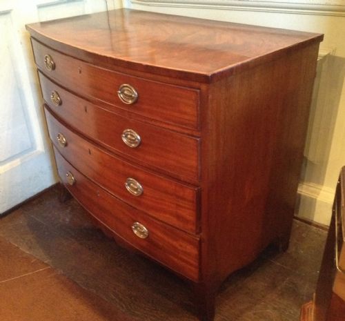 SMALL GEORGIAN BOWFRONT CHEST OF DRAWERS - ADDITIONAL PHOTO 4