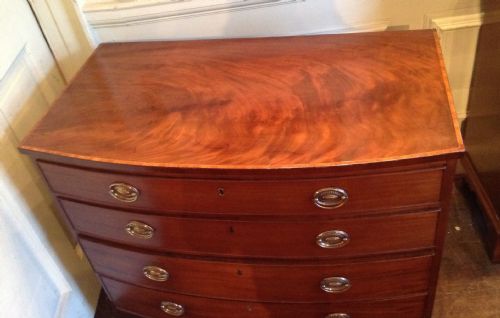 SMALL GEORGIAN BOWFRONT CHEST OF DRAWERS - ADDITIONAL PHOTO 5