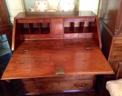 GEORGIAN MAHOGANY BUREAU - ADDITIONAL PHOTO 1