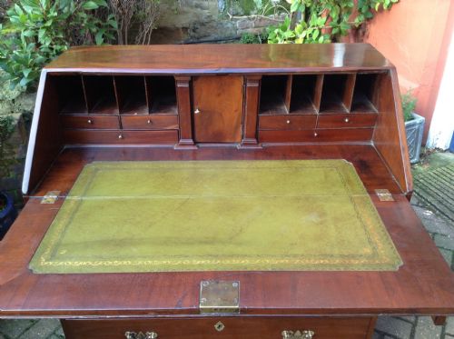 HANDSOME GEORGIAN BUREAU - ADDITIONAL PHOTO 1