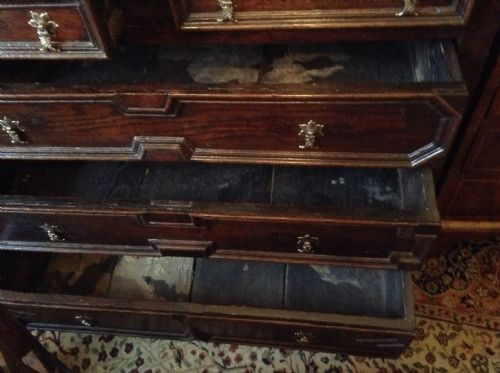 EARLY OAK CHEST OF DRAWERS - ADDITIONAL PHOTO 5