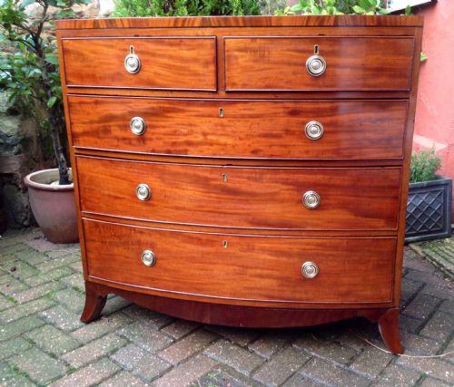 BOW FRONT MAHOGANY CHEST OF DRAWERS - ADDITIONAL PHOTO 2