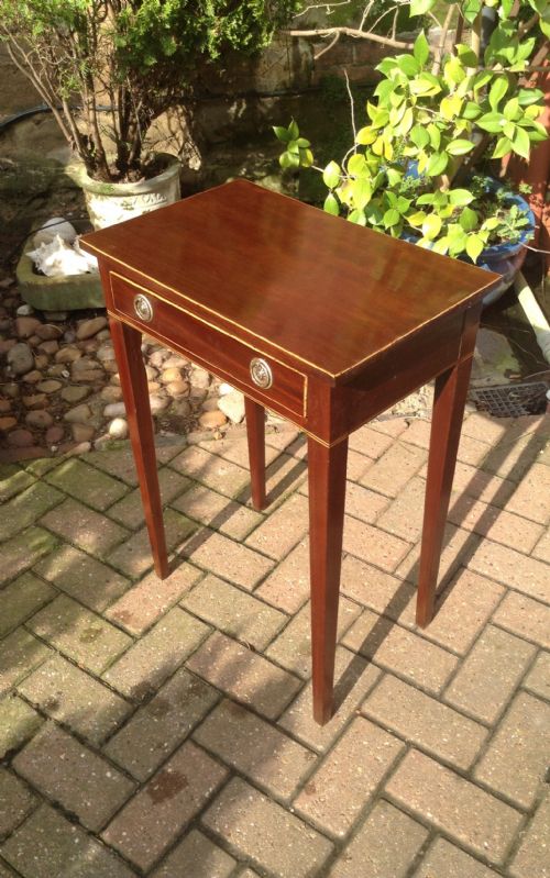 SMALL SIDE TABLE - ADDITIONAL PHOTO 1