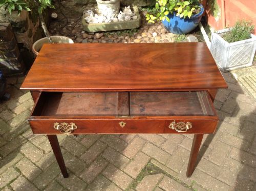 GEORGIAN MAHOGANY SIDE TABLE - ADDITIONAL PHOTO 1