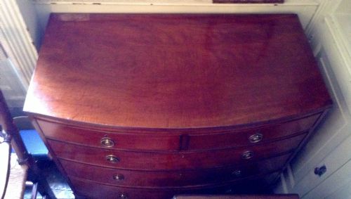 BOW FRONT CHEST OF DRAWERS - ADDITIONAL PHOTO 2