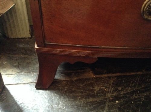 BOW FRONT CHEST OF DRAWERS - ADDITIONAL PHOTO 3