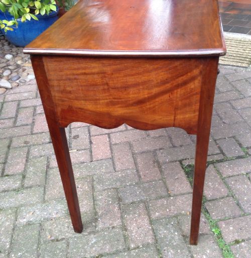 MAHOGANY GEORGIAN LOWBOY OR SIDE TABLE - ADDITIONAL PHOTO 3