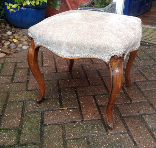 CABRIOLE LEG STOOL - ADDITIONAL PHOTO 3