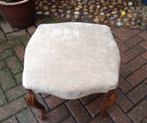 CABRIOLE LEG STOOL - ADDITIONAL PHOTO 1