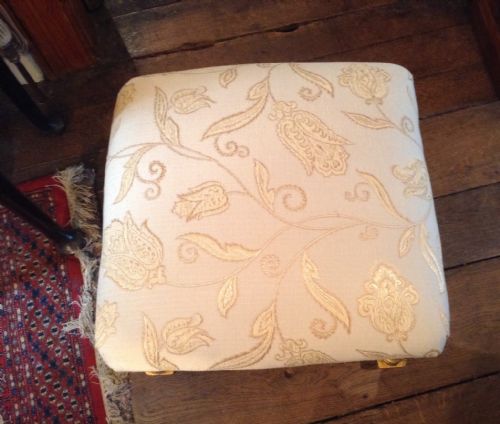 GILT WOOD STOOL - ADDITIONAL PHOTO 2