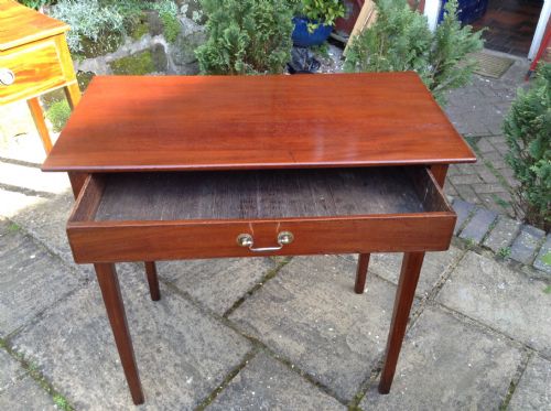 SMALL GEORGIAN SIDE TABLE - ADDITIONAL PHOTO 1