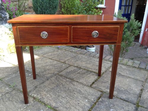 GEORGIAN MAHOGANY SIDE TABLE - ADDITIONAL PHOTO 1