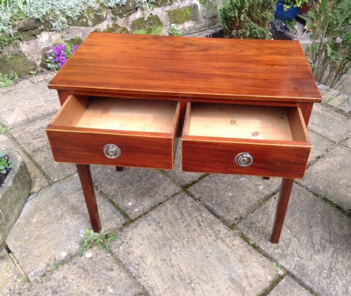 GEORGIAN MAHOGANY SIDE TABLE - ADDITIONAL PHOTO 2