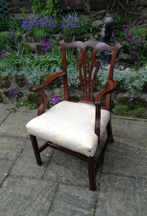 carver or elbow mahogany armchair chippendale style - CATEGORY: ANTIQUE CHAIRS - DATED VICTORIAN