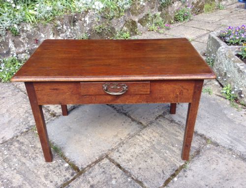antique oak coffee table - CATEGORY: ANTIQUE TABLES - DATED 1800