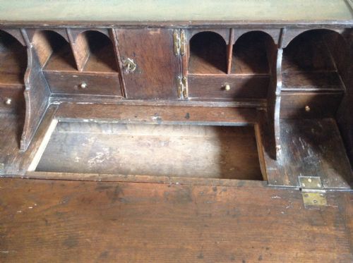 EARLY GEORGIAN OAK BUREAU - ADDITIONAL PHOTO 3