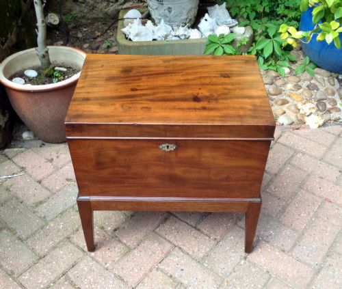 georgian box on stand - CATEGORY: ANTIQUE CHESTS - DATED 1800
