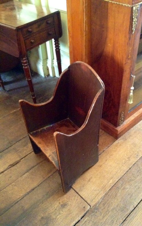 CHILD'S LAMBING CHAIR - ADDITIONAL PHOTO 1