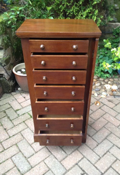 SMALL WELLINGTON CHEST - ADDITIONAL PHOTO 1