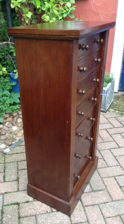 SMALL WELLINGTON CHEST - ADDITIONAL PHOTO 3