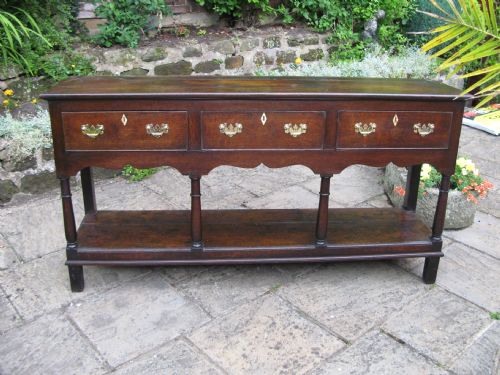 georgian oak dresser base - CATEGORY: ANTIQUE SIDEBOARDS - DATED 1750